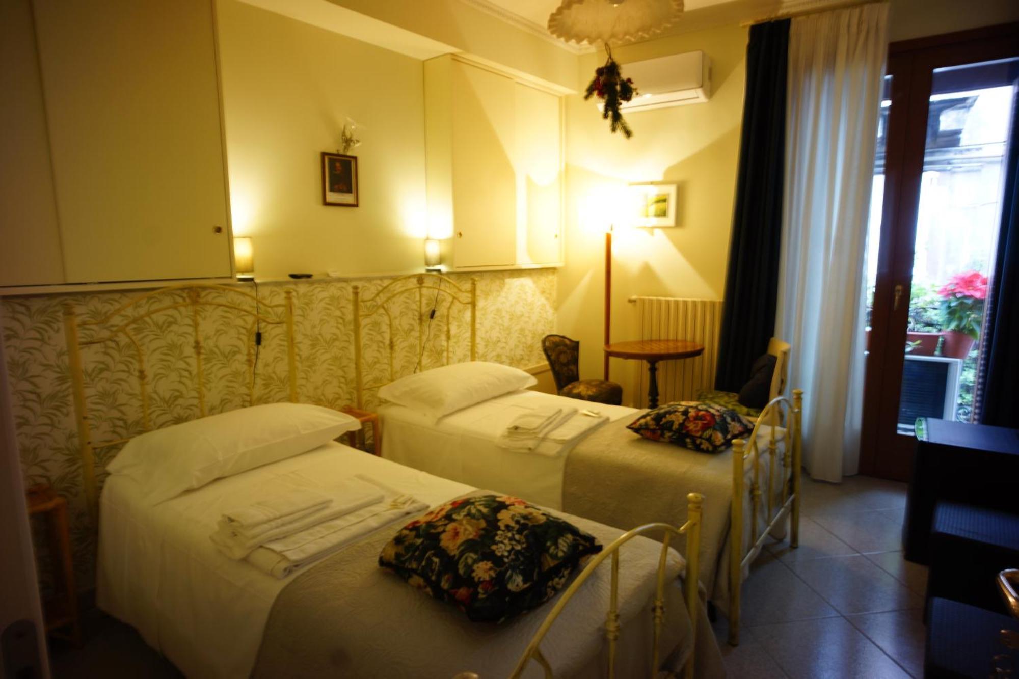 Santa Caterina Da Siena B&B Katania Zewnętrze zdjęcie